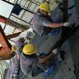 开云手机入口官网-开云(中国)员工在做复合润滑涂层